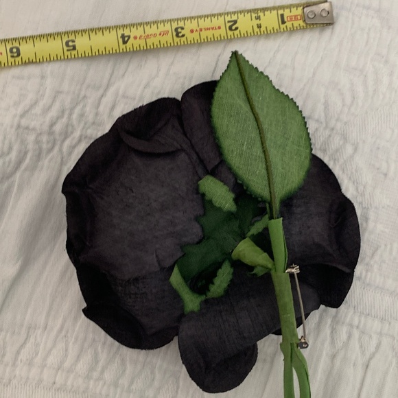 Bonwit Teller - Vintage 1980s Fabric Floral Brooch - Black - Picture 6 of 6